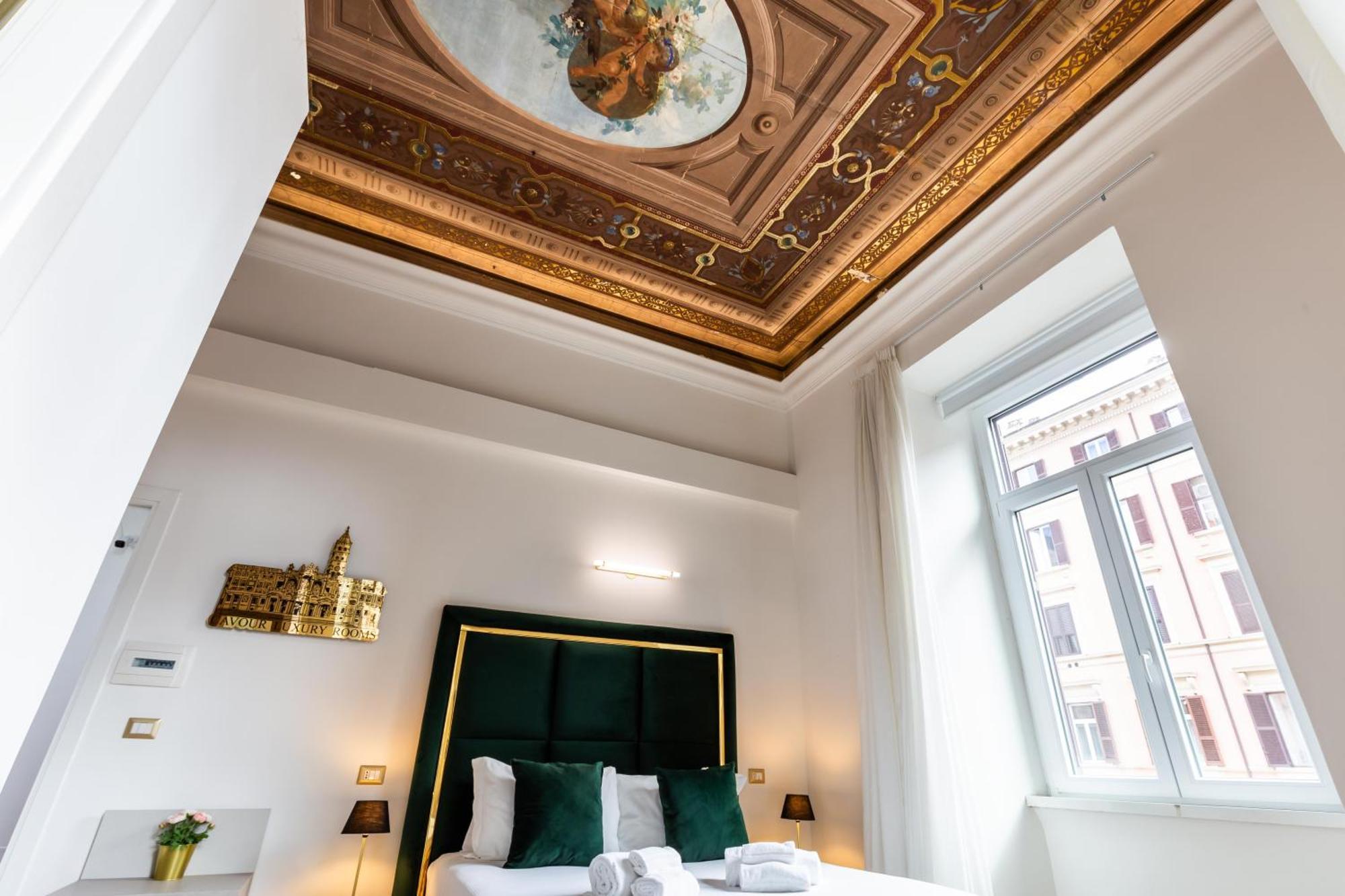Cavour Lr Collection, Rome